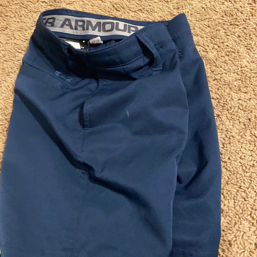 Boys 6 underarmour golf shorts navy